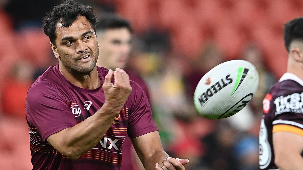 BRISBANE, AUSTRALIA - JUNE 17: Karmichael Hunt of the Broncos warms up prior to the round 15 NRL match between the Brisbane Broncos and the South Sydney Rabbitohs at Suncorp Stadium, on June 17, 2021, in Brisbane, Australia. (Photo by Bradley Kanaris/Getty Images)