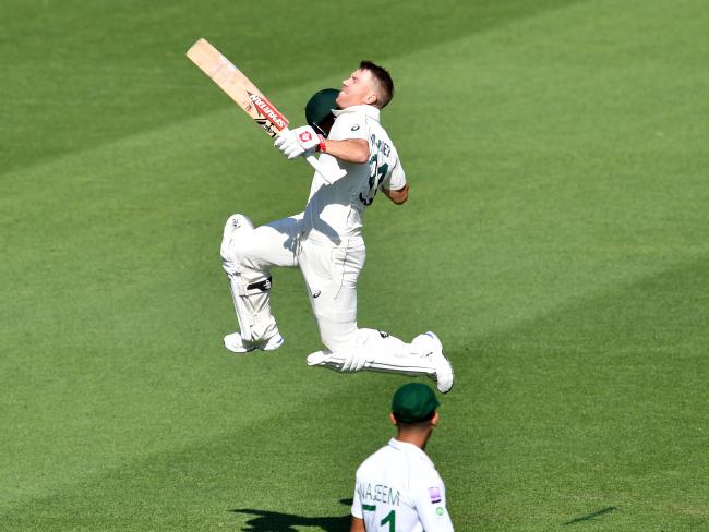 David Warner's Ashes horrors were a distant memory as he carved up Pakistan at the Gabba.