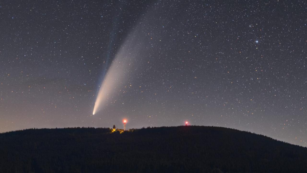 Neowise 2020 Comet Visible In Cairns Night Sky | Herald Sun