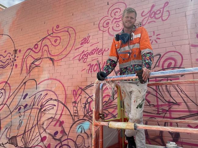 Hunter Monro Lane in Kingaroy is undergoing a fantastic makeover by a nationally recognised mural artist.