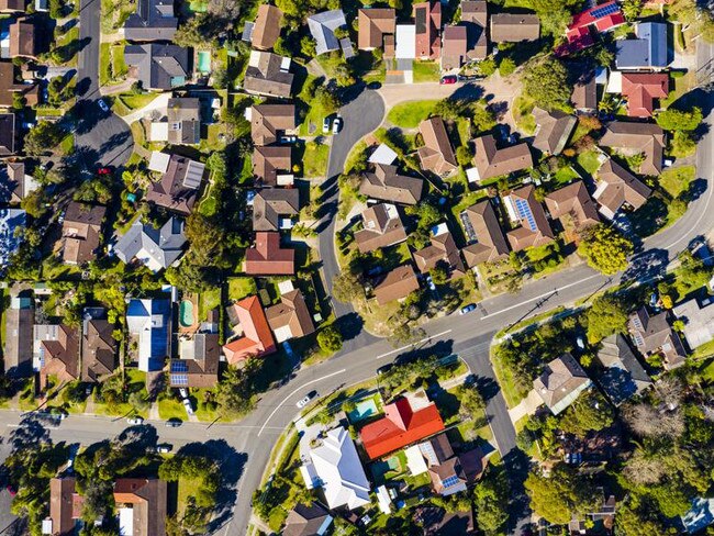 Housing SA bungle forces tenants from 100 homes