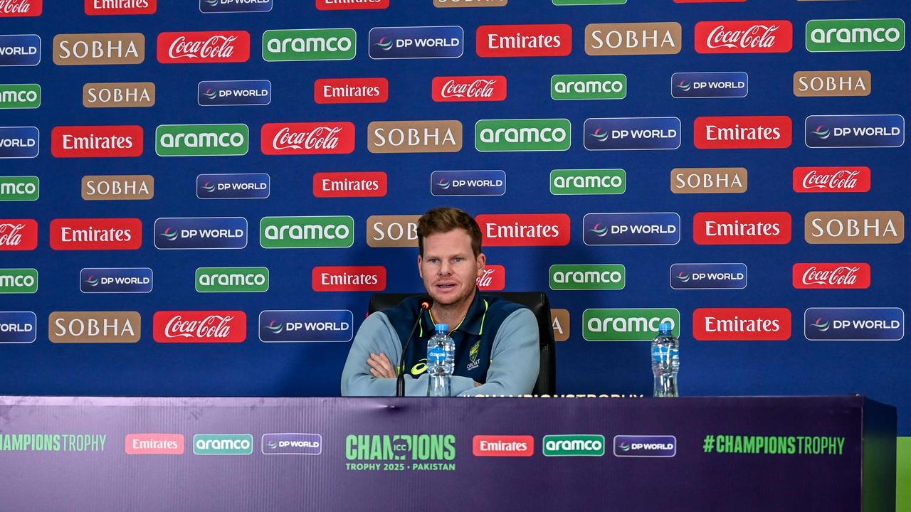 Steve Smith speaks at the Gaddafi Stadium in Lahore before Australia’s opening win over England. Photo by Aamir QURESHI / AFP)