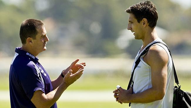 Fremantle coach Ross Lyon talks to skipper Matthew Pavlich. Picture: Matthew Poon 