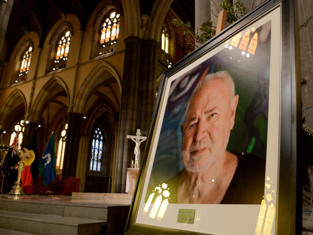 Les Twentyman funeral: Crowds fill St Patrick’s Cathedral in Melbourne ...