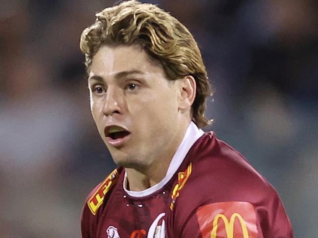 CANBERRA, AUSTRALIA - MARCH 11:  James O'Connor of the Reds looks to pass during the round three Super Rugby Pacific match between ACT Brumbies and Queensland Reds at GIO Stadium, on March 11, 2023, in Canberra, Australia. (Photo by Mark Metcalfe/Getty Images)