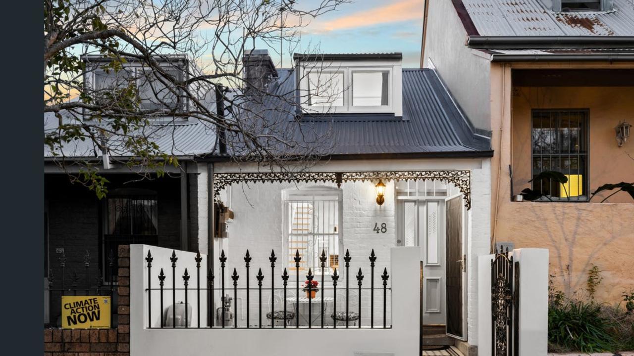 This Glebe home attracted 360 inquiries with agent: Matthew Carvalho and sold for $1,915,000.