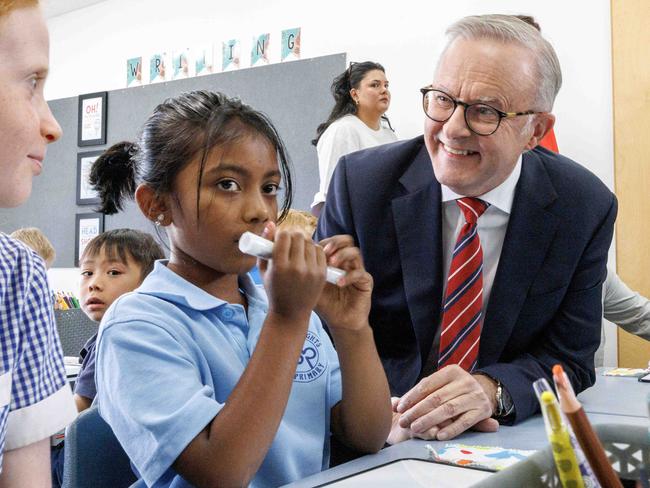 Mr Albanese says his government plans to ensure the future of Victoria is even brighter. Picture: David Geraghty