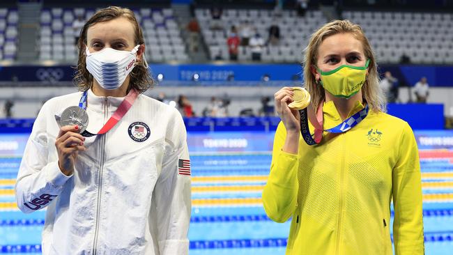 Australia's Ariarne Titmus wins gold in the Women's 400m Freestyle final and poses next to USA's Katie Ledecky at the Tokyo Aquatics Centre during the Tokyo 2020 Olympics. Pic: Adam Head