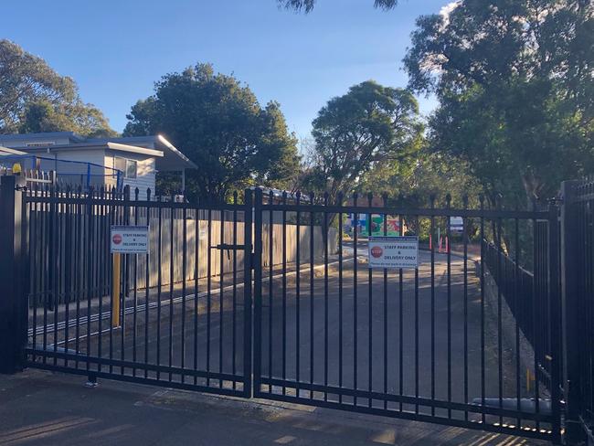 The gates were all locked up this afternoon after a Covid alert at Wheeler Heights Public School. Picture: Jim O'Rourke.