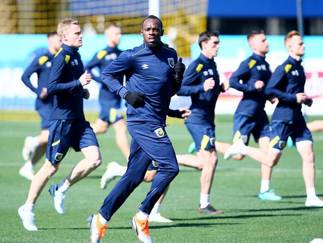 Usain Bolt in his first training session for Central Coast Mariners Tuesday 21st August 2018 at Central Coast Stadium and press conference at Central Coast Leagues.(AAP Image/Sue Graham)