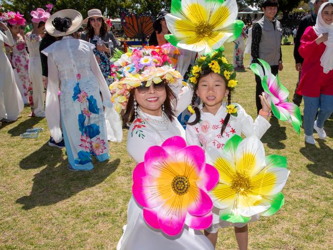 200+ photos: 2023 Grand Central Floral Parade gallery