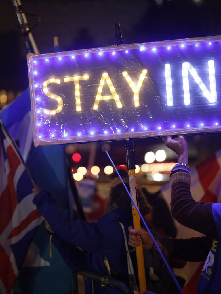 Protesters outside the Houses of Parliament. Picture: Tolga Akmen / AFP.