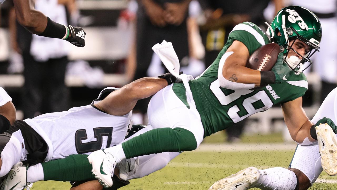 Valentine Holmes as a running back with the New York Jets. (Photo by Joshua Sarner/Icon Sportswire via Getty Images)