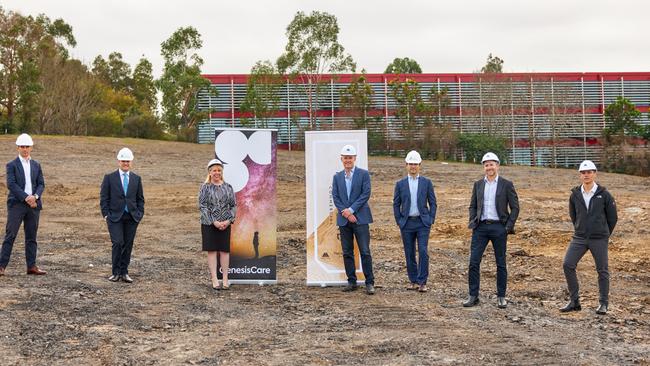 Peter Morrison, Business Development Manager, GenesisCare; Hon. Alex Hawke MP, Member for Mitchell; Dr Michelle Byrne, Hills Shire Mayor; Tim Spencer, Mulpha Executive General Manager; Ben Ward, GenesisCare Oncology Australia Executive Manager; Andy Nichols, Project Director, Mulpha Development; Jan van der Bergh, Senior Development Manager, Mulpha