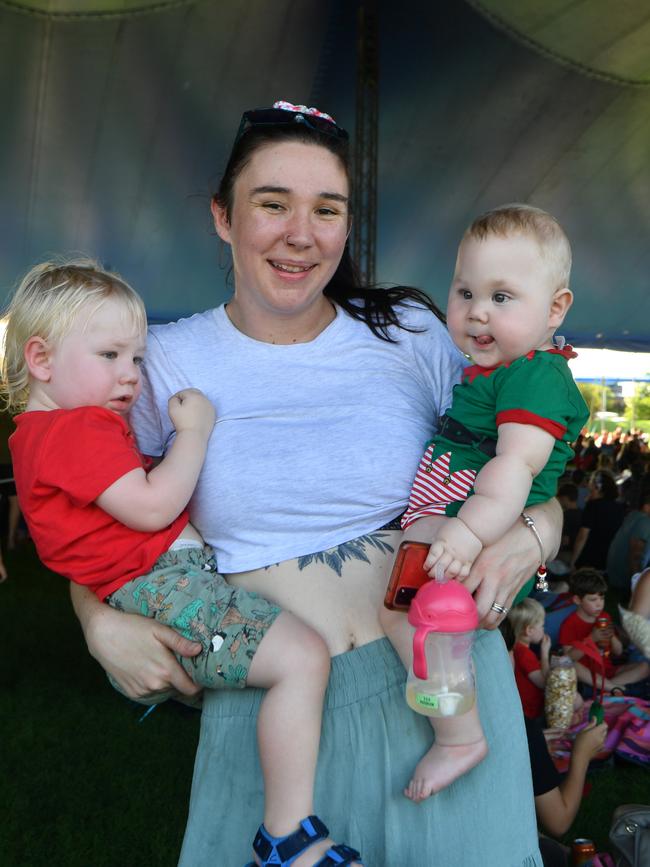 Carols by Candlelight at Riverway 2022. Hannah Paterson with Sterling, 23 months, and Ashton, 7 months. Picture: Evan Morgan