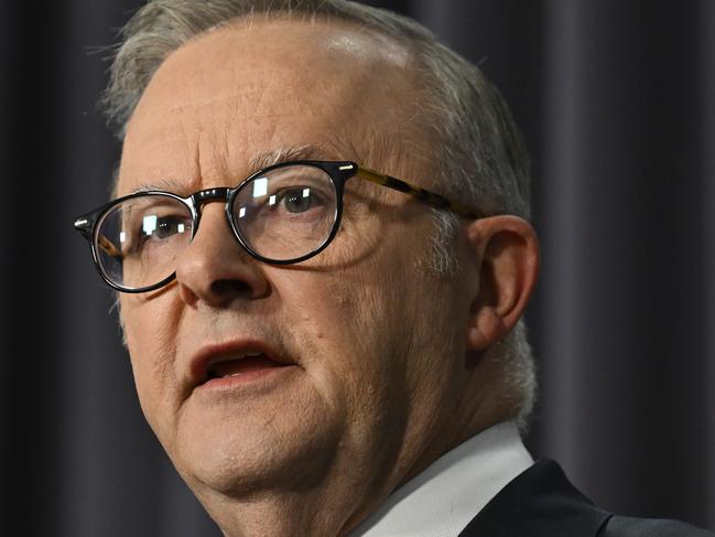 CANBERRA, AUSTRALIA  - NewsWire Photos - January 16, 2025:  Prime Minister Anthony Albanese holds a press conference at Parliament House in Canberra. Picture: NewsWire / Martin Ollman