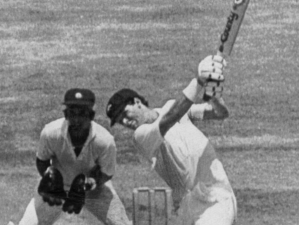 Dean Jones during the 1986 tied Test.