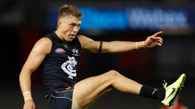 Patrick Cripps kicks for goal. Picture: Getty Images