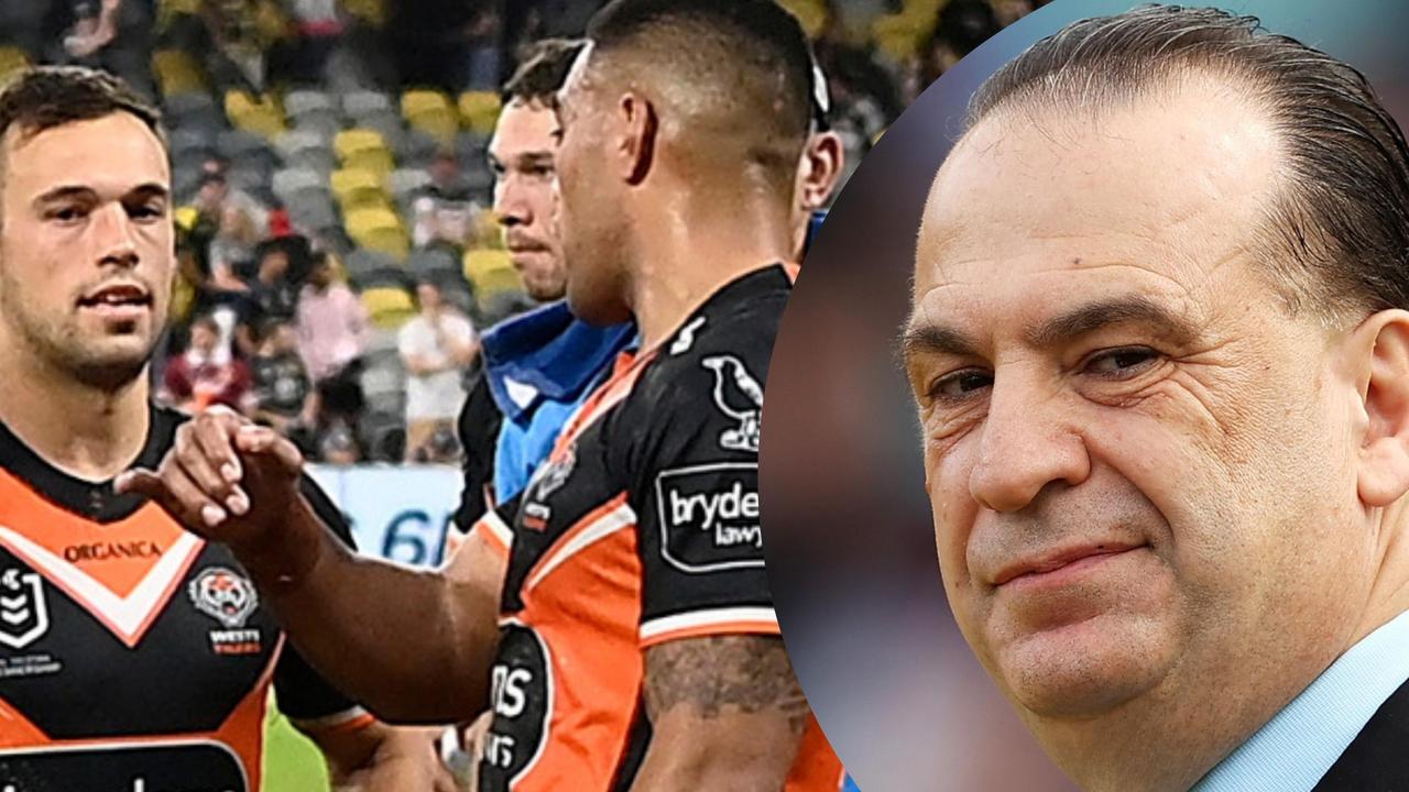 Peter V'landys can't see the Wests Tigers receiving the premiership points they were denied by the bunker.