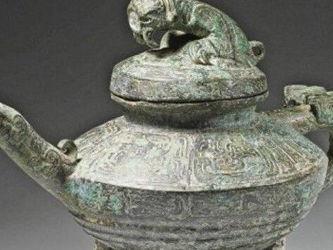 A 3,000-year-old teapot that was looted by a British soldier was recently sold at auction. (Canterbury Auction Galleries)