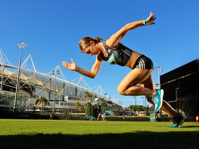 Jessica Thornton trains outside the SCG gym. pic Mark Evans