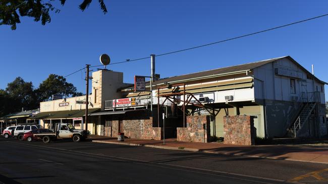 The Tennant Creek Hotel. Pic: Tricia Watkinson