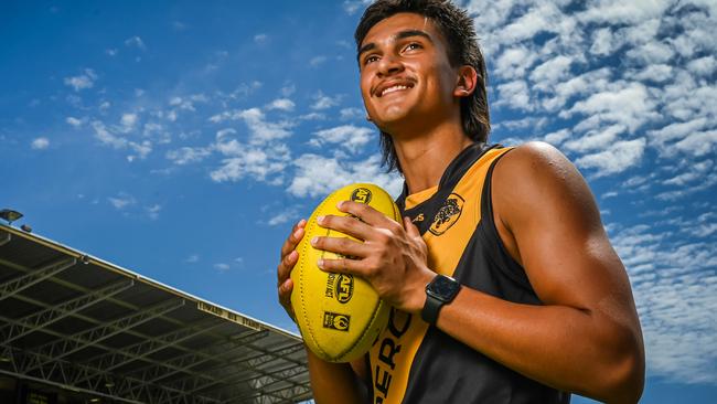 22/2/23 - Glenelg footballer and top AFL draft prospect Ashton Moir in his Glenelg gear at Glenelg Oval. Picture: Naomi Jellicoe