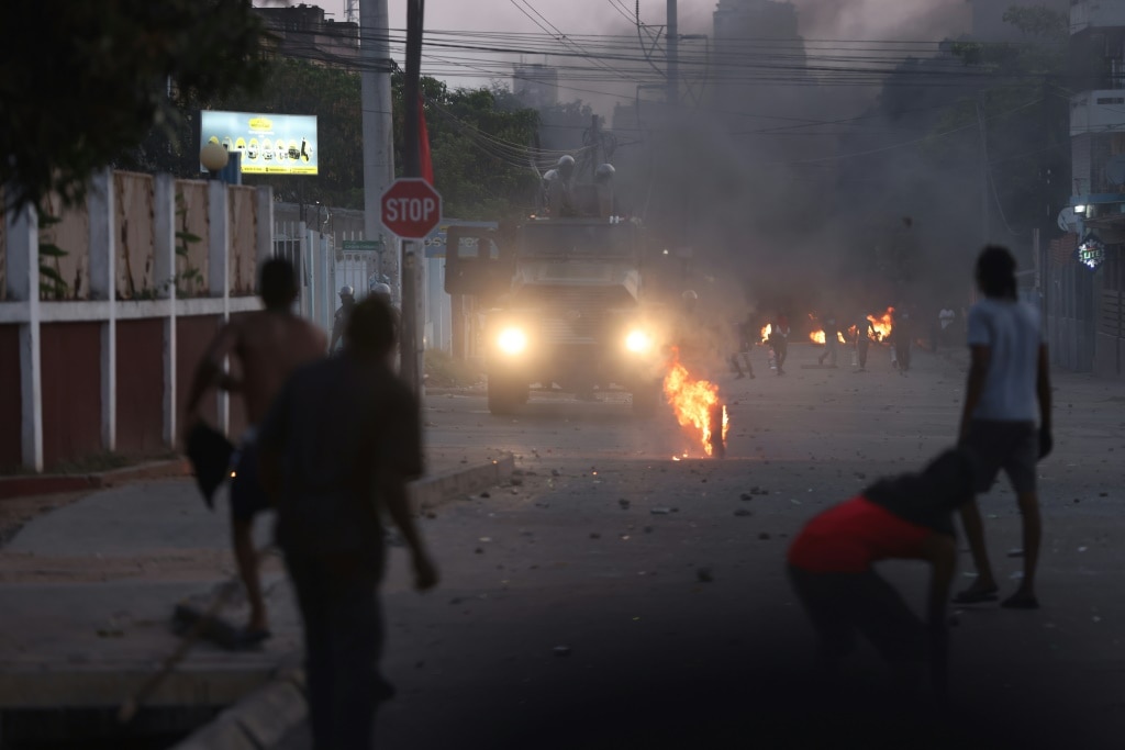 Internet blackout hits Mozambique capital after election protests