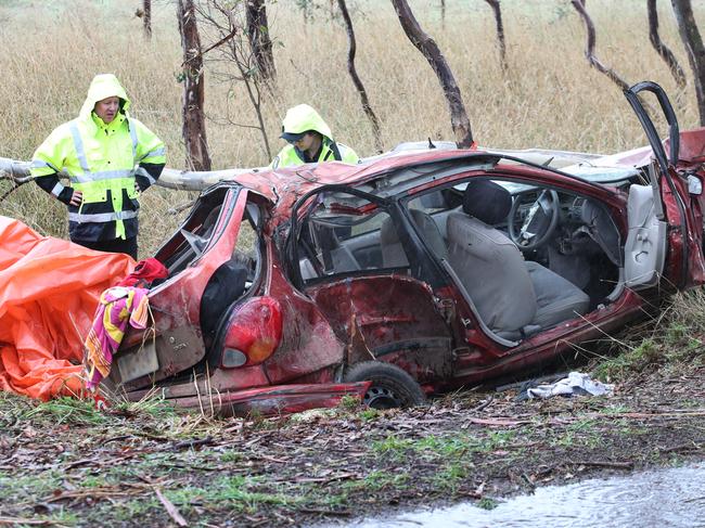 MELBOURNE, AUSTRALIA - NewsWire Photos, MAY 28, 2023. Police remove the crashed car at the Bochara fatal crash scene where four people were killed in a car accident.  Picture: NCA NewsWire / David Crosling