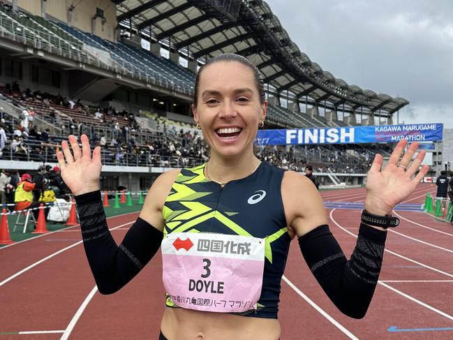 South Aussie Izzi Batt-Doyle breaks the Australian women's half marathon record in Japan. Picture: Instagram / @izzibattdoyle