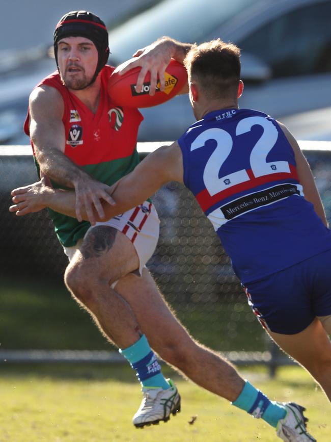 Harley Parker on the move for Pines. Picture: David Crosling