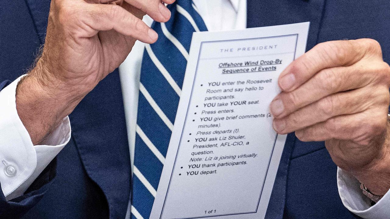 Biden reveals very specific cheat sheet - Master News News 24