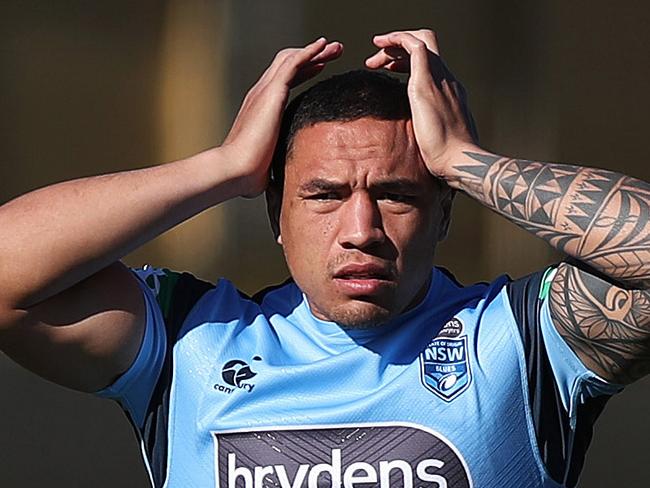 Tyson Frizell massages his head during NSW Blues training at Kippax Lake, Moore Park. Picture: Brett Costello