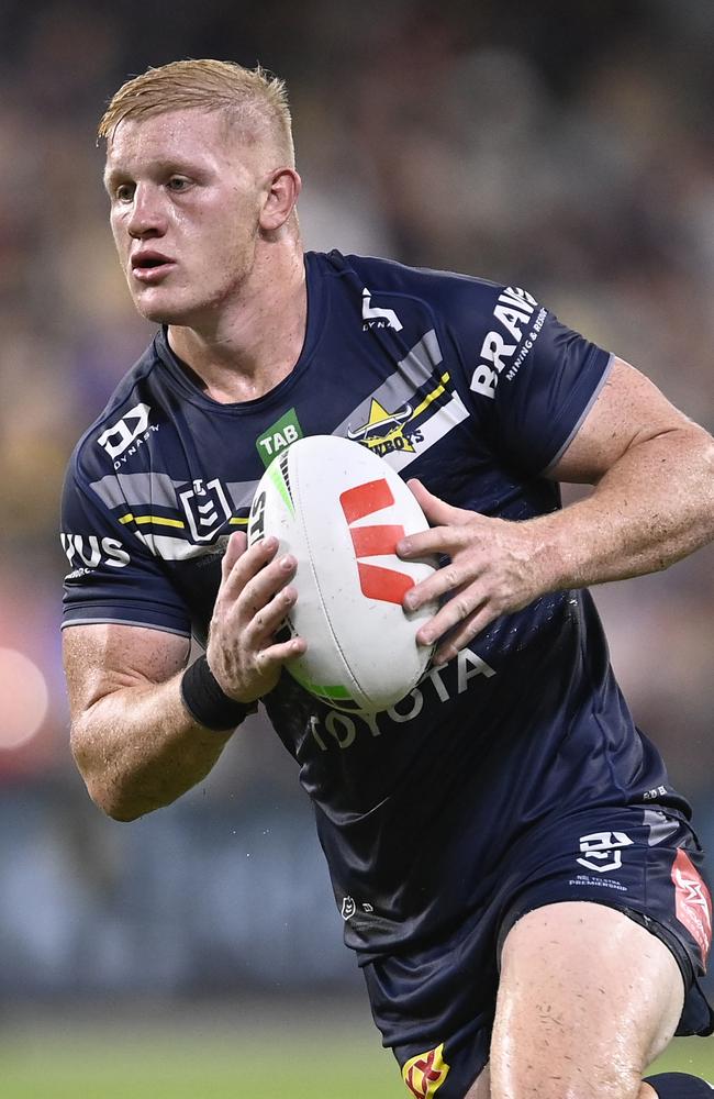 Griffin Neame runs the ball. (Photo by Ian Hitchcock/Getty Images)