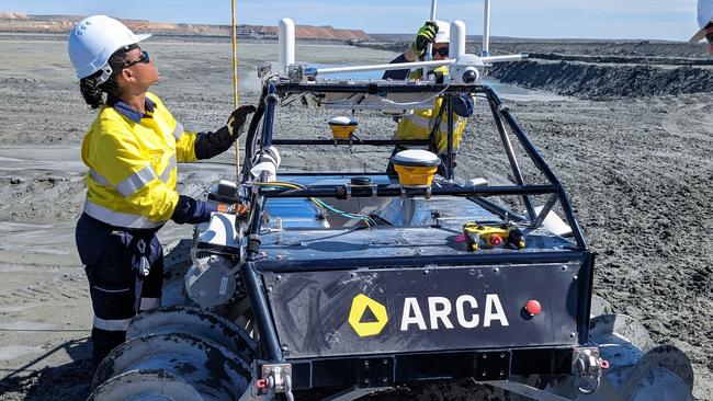 Arca's smart churning machine in action, allowing rocks containing magnesium to absorb carbon dioxide from the atmosphere.