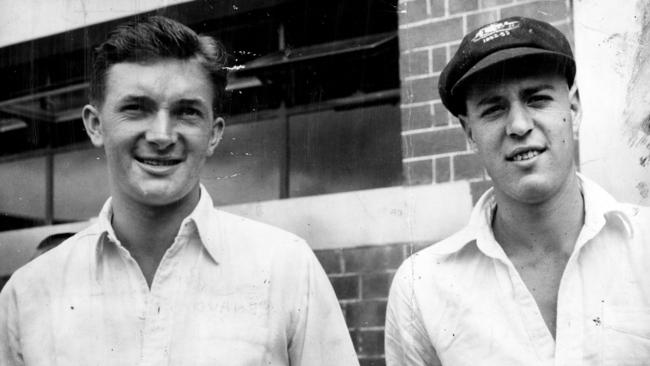 12/2/1953. Test cricketers Richie Benaud (left) and Ron Archer. HWT ARCHIVAL NEGATIVE.