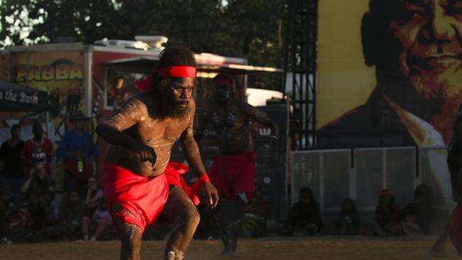 Bungul time begins with the famed Red Flag Dancers from Numbulwar at the annual Barunga Festival. Picture: NewsWire / Glenn Campbell