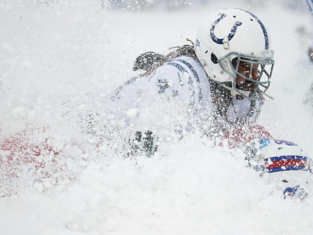 Buffalo Bills defensive tackle Tim Settle (99) applies pressure during an  NFL wild-card football game Sunday, Jan. 15, 2023, in Orchard Park, NY. (AP  Photo/Matt Durisko Stock Photo - Alamy