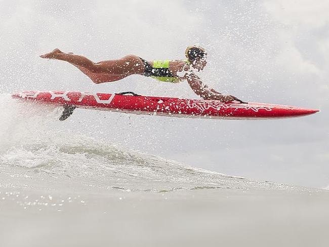 Weird coincidence! Olympic kayaker rides wave to gold