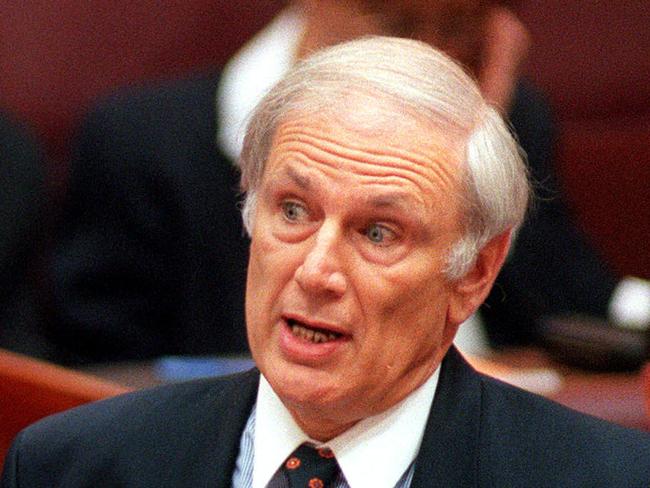 Politician Senator Richard Alston in Parliament 09 Mar 2000.