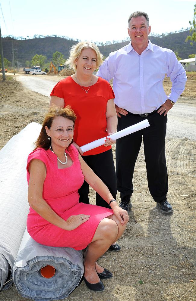 2015: Townsville Mayor Jenny Hill, MP Coralee O'Rourke and MP Scott Stewart over see work on the 4.5m Liberty Drive project. Picture: Shae Beplate.