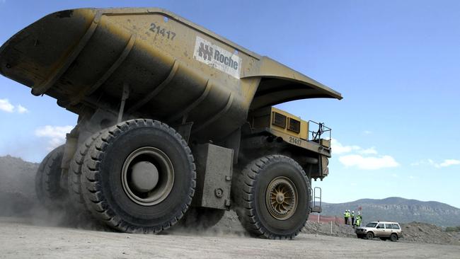 Mining dump truck. Photographer: Michael Caronna/Bloomberg News.