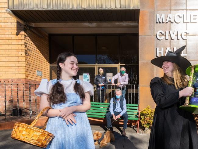 Dorothy (Isla Gray), Toto (Heidi the dog) and the Wicked Witch of the West (Jocelyn Menzies) join with the Little Scottish Town Youth Theatre Group Director, Janet Gray, Chris Gulaptis & Kevin Hogan to welcome the $5 million injection of funds for the much needed upgrade of the Maclean Civic Hall.