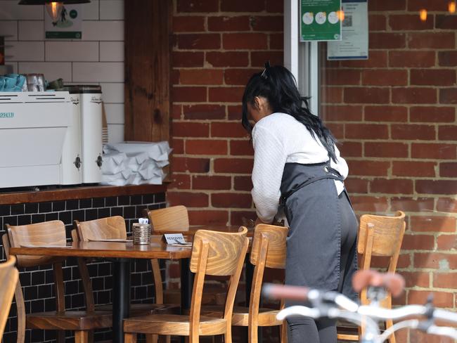 ADELAIDE, AUSTRALIA - NewsWire Photos October 10 2022: A general view of a cafe in the Adelaide CBD. The hospitality economy is facing a national worker shortage with 200,000 hospitality workers needed. NCA NewsWire / David Mariuz