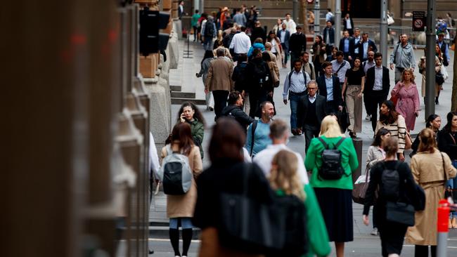 SYDNEY, AUSTRALIA - NewsWire Photos SEPTEMBER 12, 2024: City workers make the morning commute on Thursday. Picture: NewsWire / Nikki Short