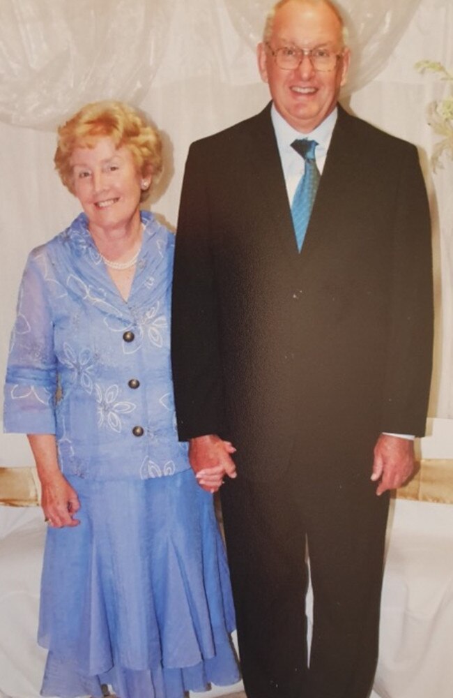 Des Williams died at Toowoomba Hospital on Wednesday after contracting the coronavirus on the Ruby Princess. He is pictured with his wife Bev.