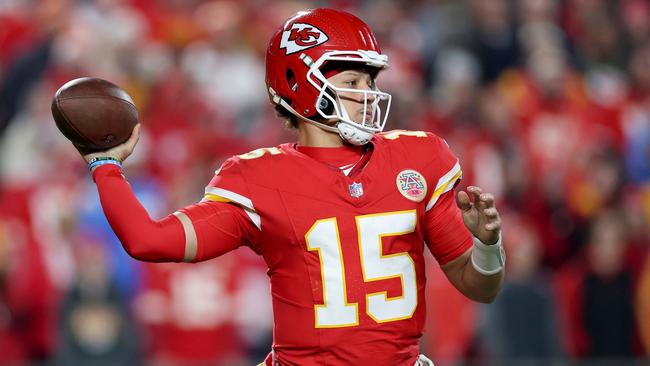 KANSAS CITY, MISSOURI - DECEMBER 08: Patrick Mahomes #15 of the Kansas City Chiefs throws a pass against the Los Angeles Chargers during the second quarter at GEHA Field at Arrowhead Stadium on December 08, 2024 in Kansas City, Missouri. (Photo by Jamie Squire/Getty Images)