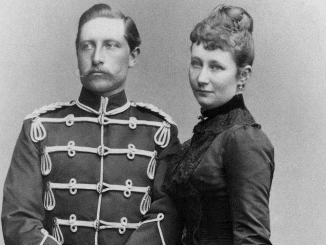 Kaiser Wilhelm II with his wife Augusta Victoria and their son Crown Prince Friedrich Wilhelm in 1887. Public domain