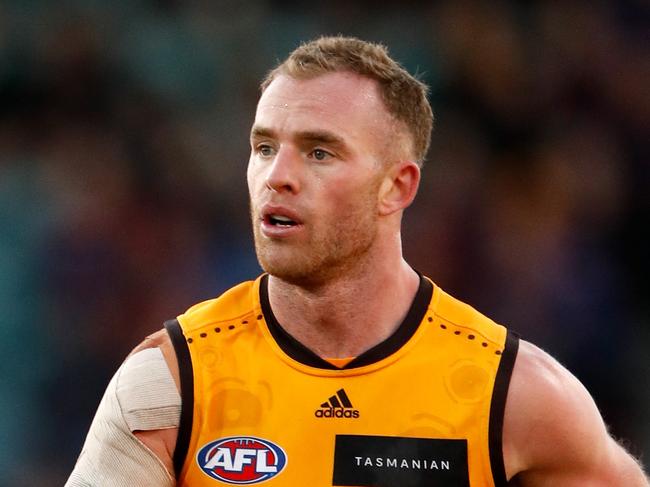 LAUNCESTON, AUSTRALIA - MAY 22: Tom Mitchell of the Hawks looks on during the 2022 AFL Round 10 match between the Hawthorn Hawks and the Brisbane Lions at UTAS Stadium on May 22, 2022 in Launceston, Australia. (Photo by Dylan Burns/AFL Photos via Getty Images)