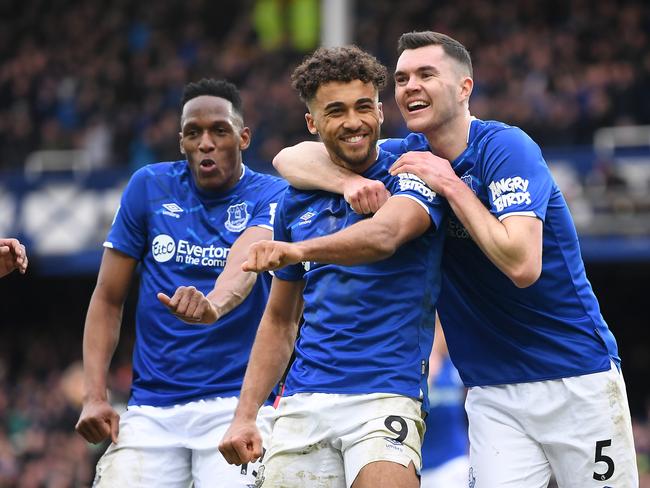 LIVERPOOL, ENGLAND - FEBRUARY 08: Dominic Calvert-Lewin of Everton celebrates with teammates after scoring his team's third goal during the Premier League match between Everton FC and Crystal Palace at Goodison Park on February 08, 2020 in Liverpool, United Kingdom. (Photo by Michael Regan/Getty Images)
